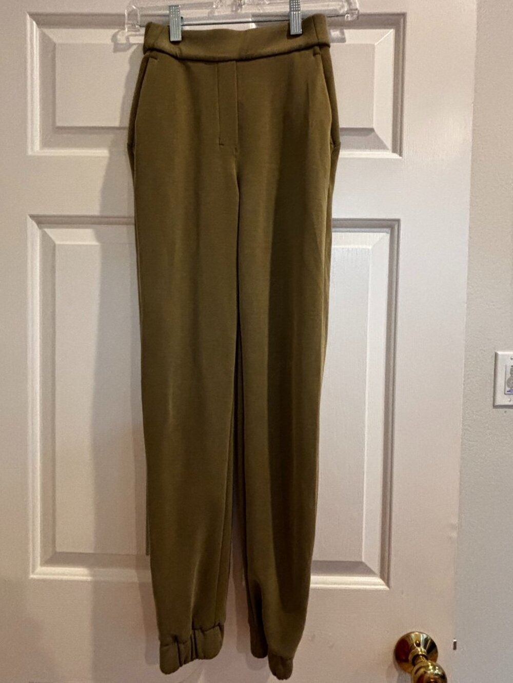 Lululemon Softstreme Relaxed HR Pant - Bronze Green Jogger- size 0